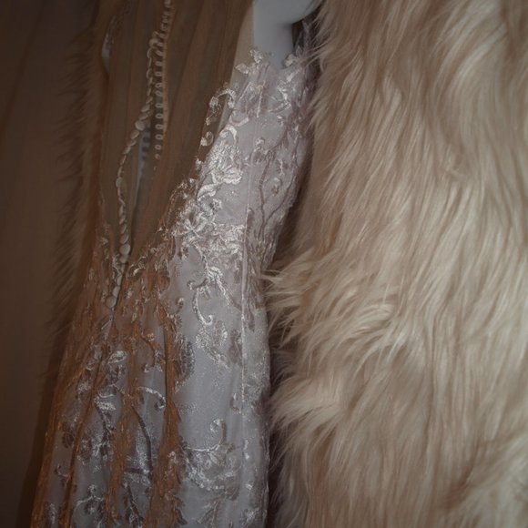 White WEDDING GOWN With Long Embellished Train NEW BY BABYLINE DRESS - Picture 14 of 14